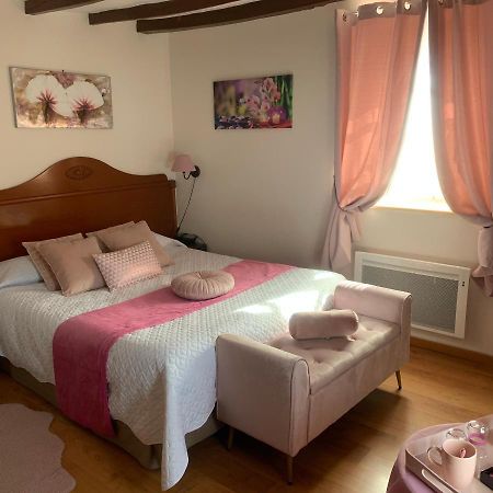 Auberge Du Cheval Blanc Beaumont-Pied-de-Boeuf  Esterno foto